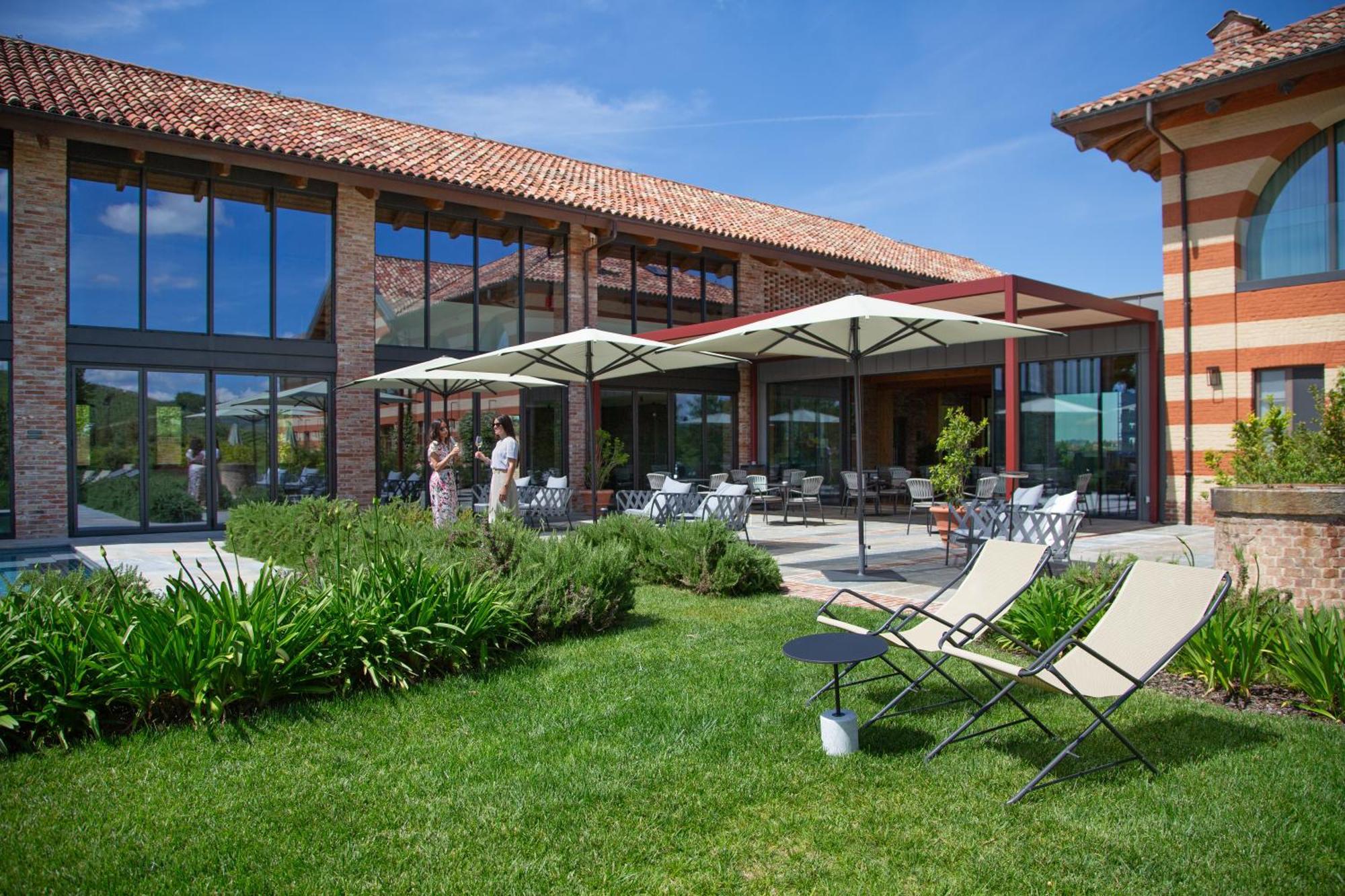 Villaggio Narrante - Cascina Galarej Serralunga d'Alba Esterno foto